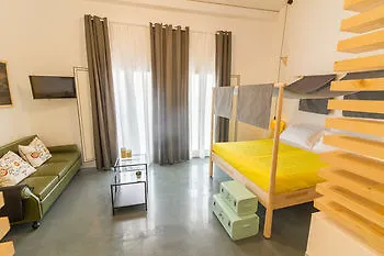 Curu Hotel *