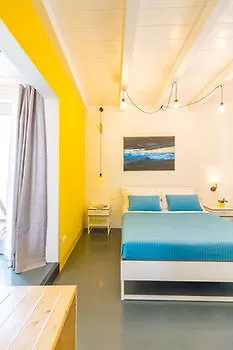 Curu Hotel